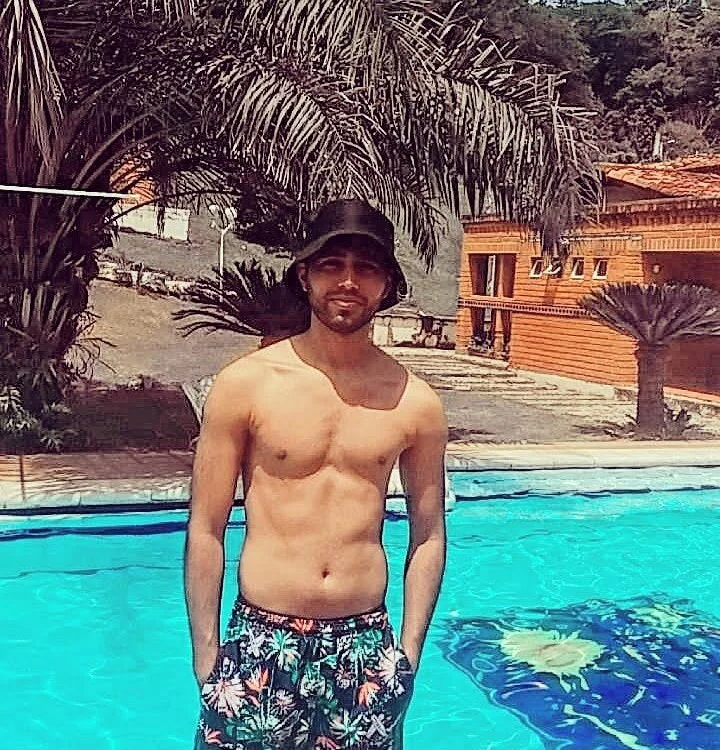 Yizuz94 Chat XXX offline