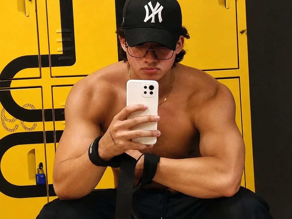 Axxel_Muscle Chat XXX offline