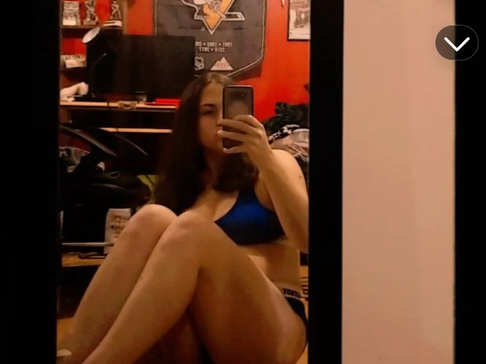 Peachybabe710's Offline Chat Room