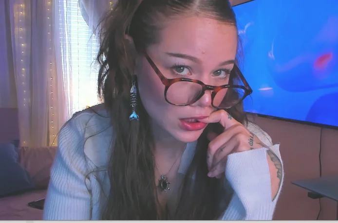 دردشة Tallulah_Kinky الجنسية دون اتصال
