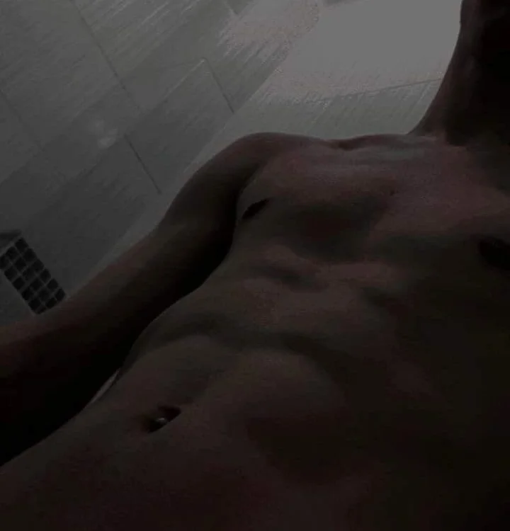 ferrer20202 離線 XXX 聊天