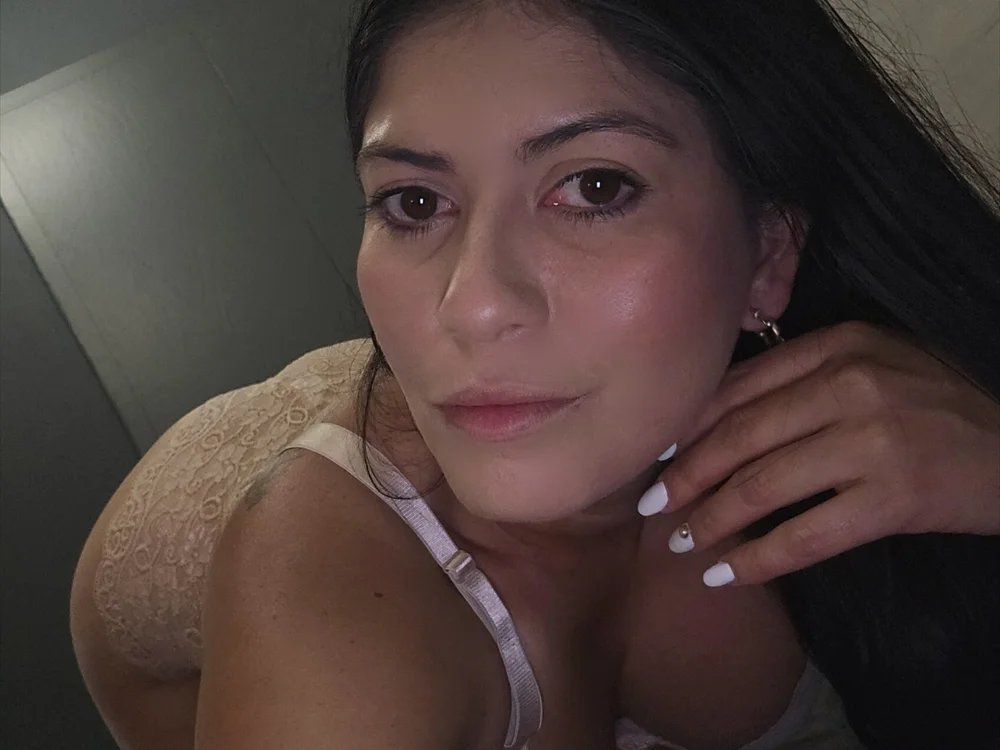 Dayaunik Chat XXX offline