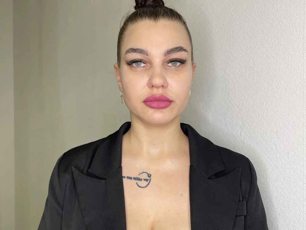DieraEast's Offline Chat Room