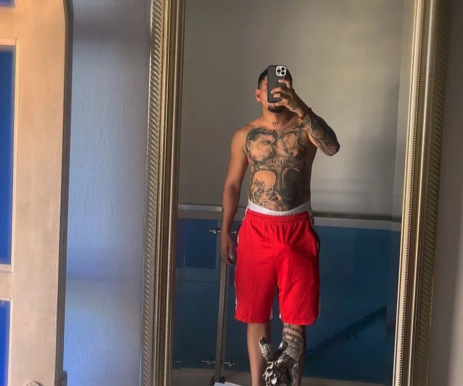 DANITENDER555n Offline XXX chat