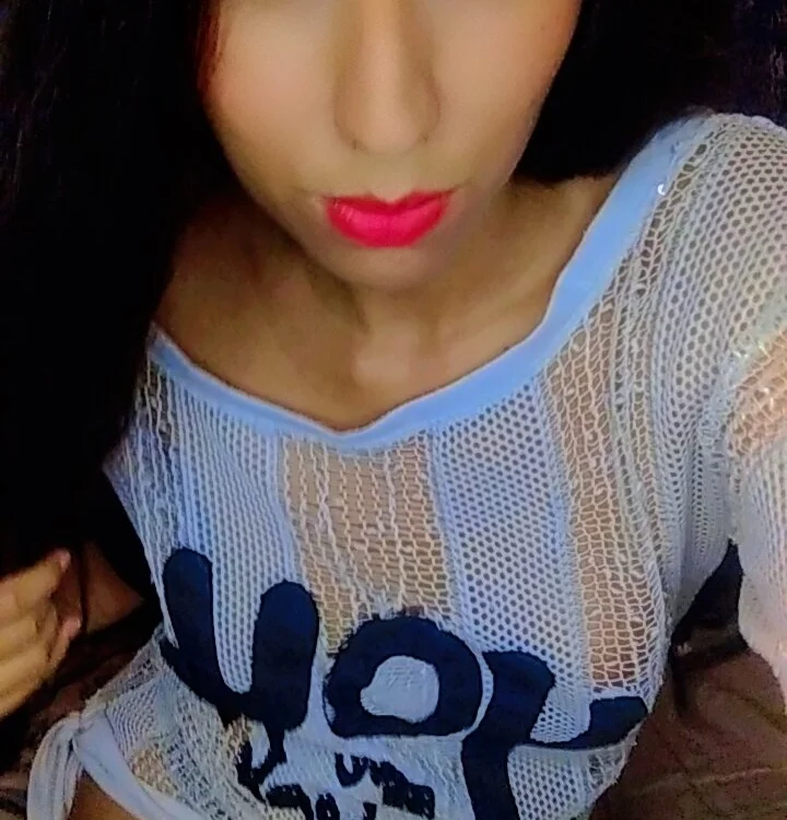 hotyesseoficial's Offline XXX Chat
