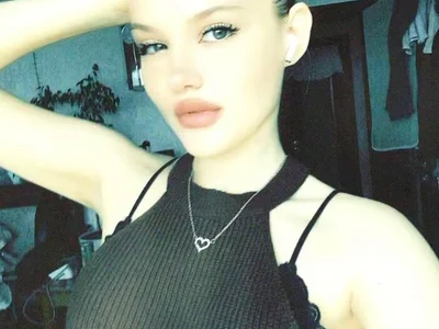 Elsa_rioni - Girl 