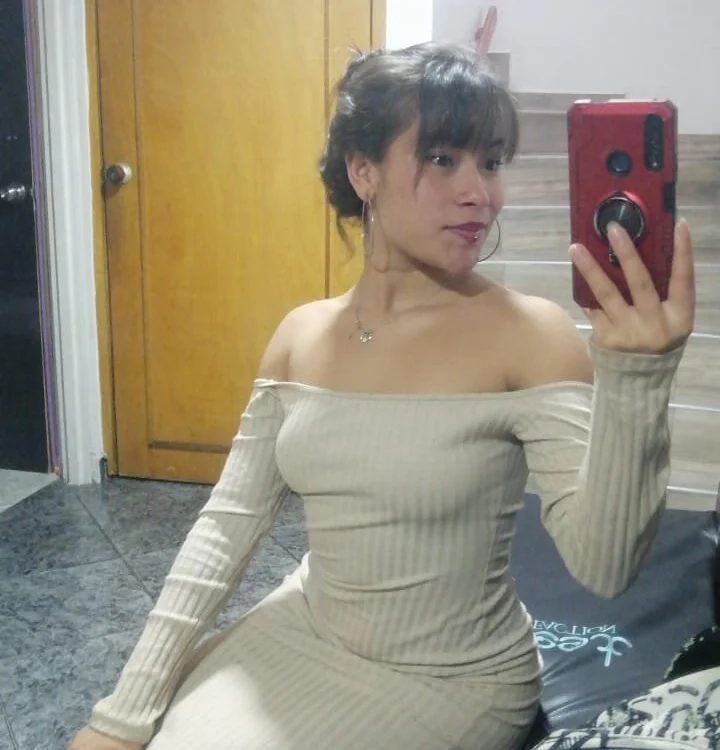 YUMEKO555 Adlı Modelin Çevrimdışı XXX Sohbeti