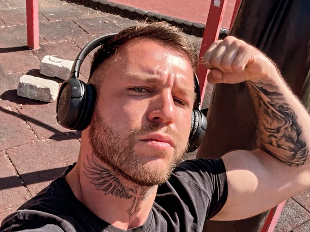 cuteboyHustler Chat XXX offline