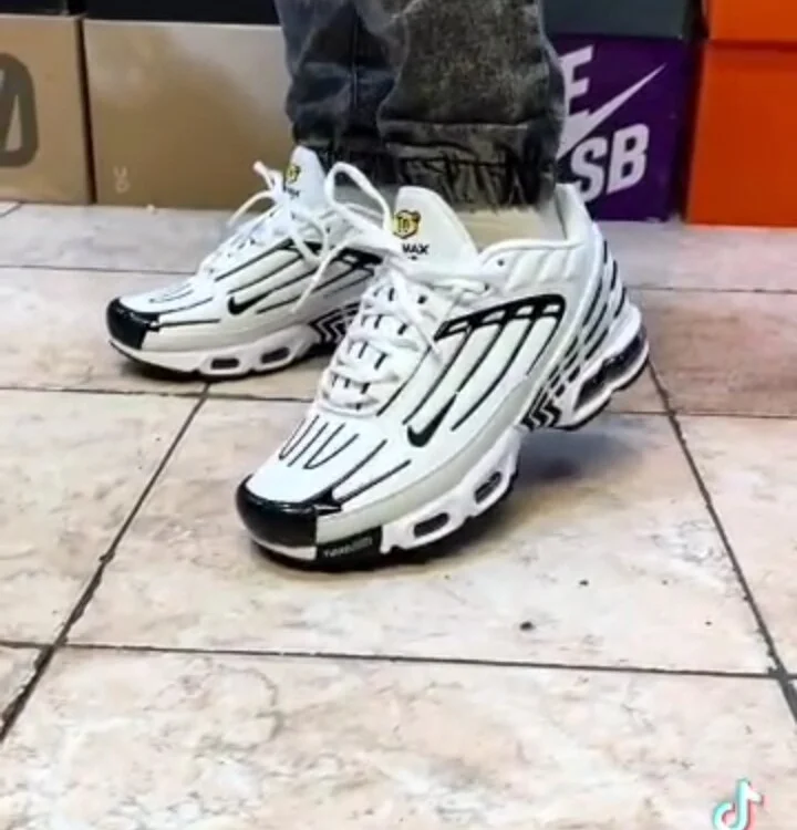 ParejahotCY Adlı Modelin Çevrimdışı XXX Sohbeti