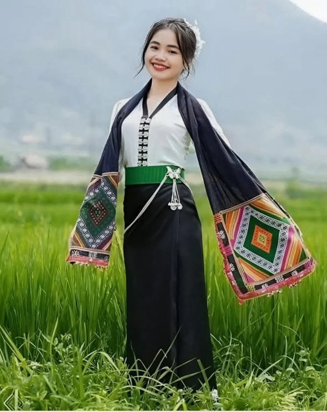 Thuy-top