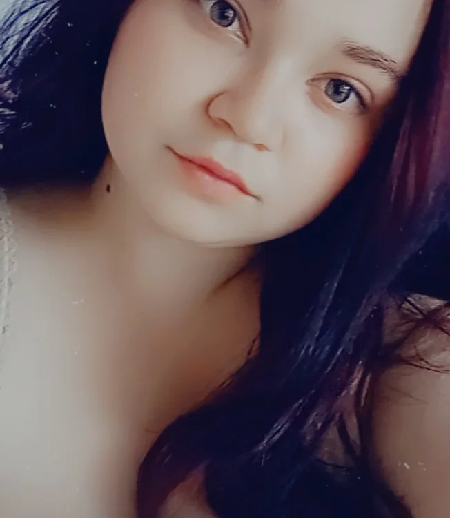 Avrora_Sweet_'s Offline Chat Room
