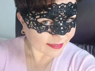 EllaLove2277 on StripChat