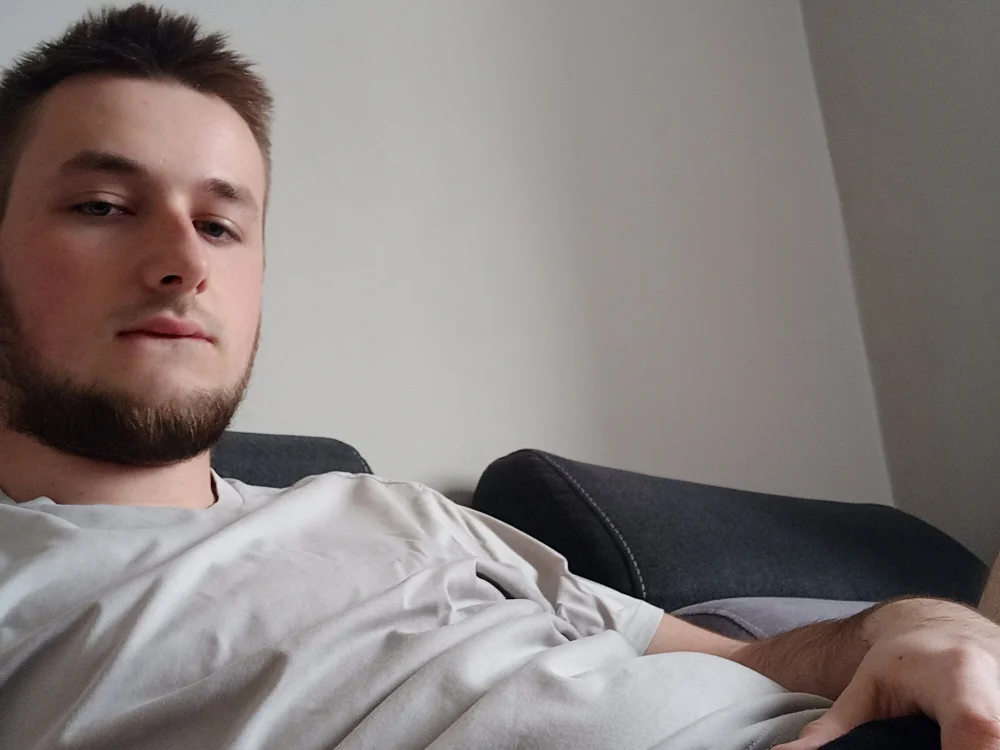 Helpfynes offline XXX-chatje