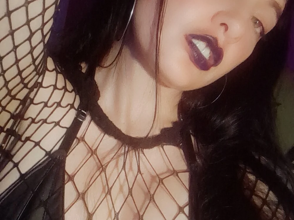 lilitth_666's Offline Chat Room