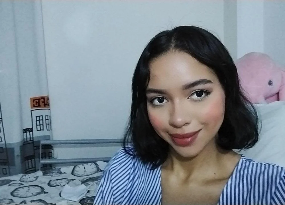 Bilik Sembang Luar Talian NoraDaniels