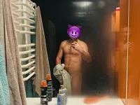 GOOPYlove's Live XXX Chat