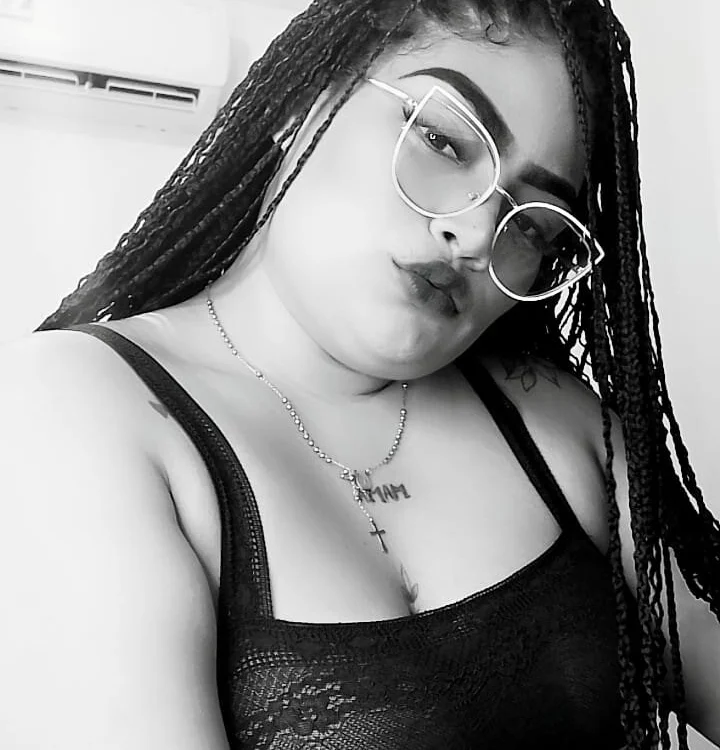 Ania_Solis09's Offline Chat Room