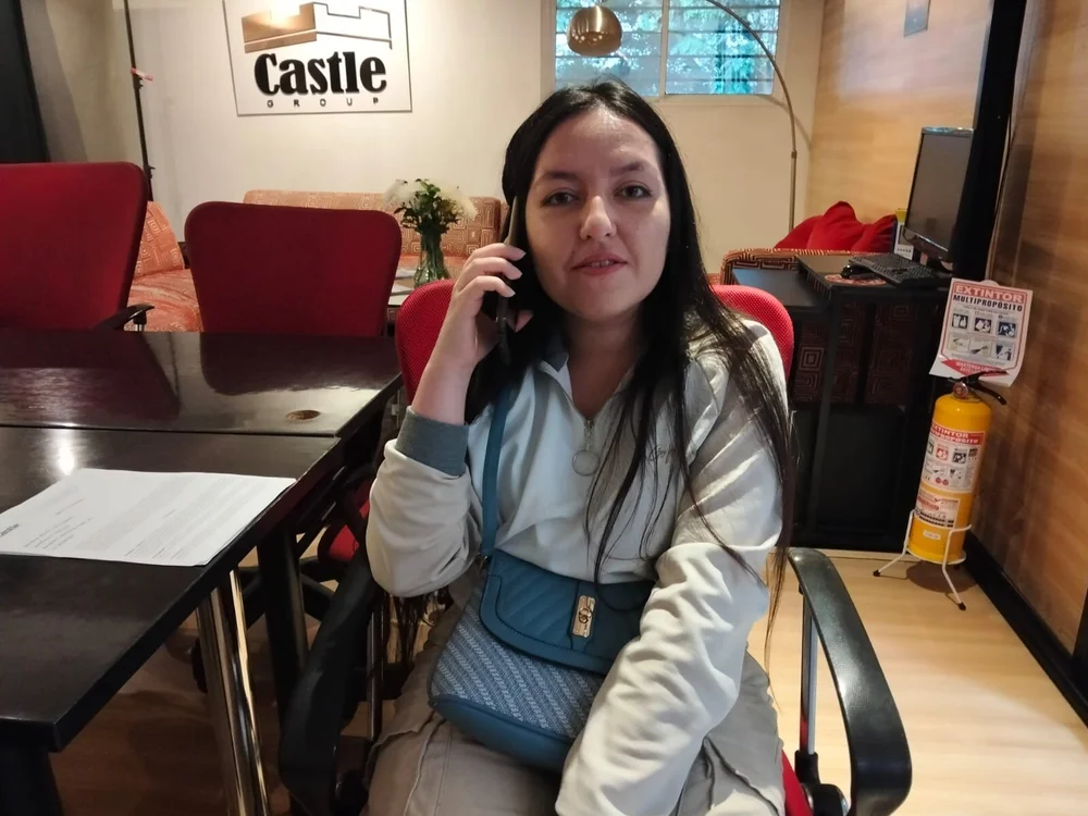 Aly_Cute__'s Offline Chat Room