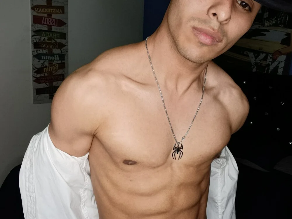 x_harold_x Offline XXX-chat