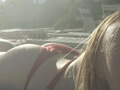Yourgirlfriendnextdoor - Girl 