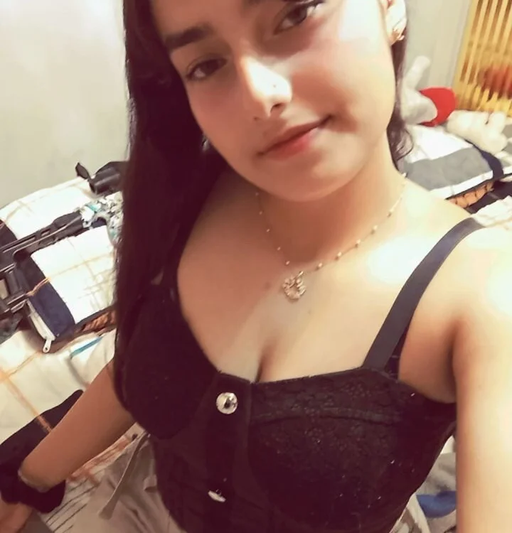 Luna_Dessire's Offline XXX Chat