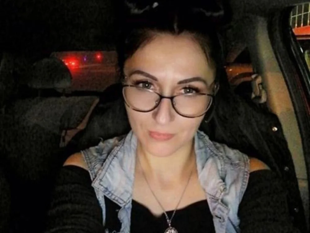britney_preciouss' Offline XXX Chat