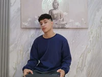 YOUNG_GUYS1