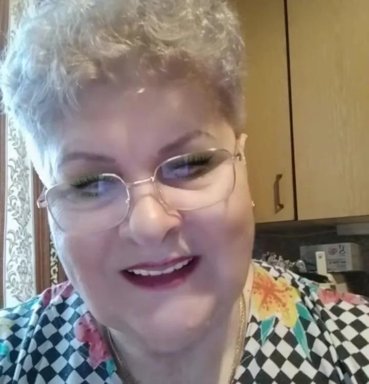 Sarah365's Offline Chat Room