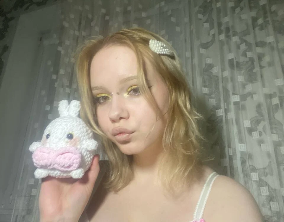 KrystenHoye: офлайн-секс-чат