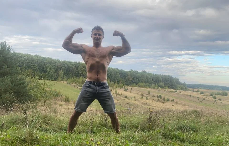 muscle_uncut's Offline XXX Chat