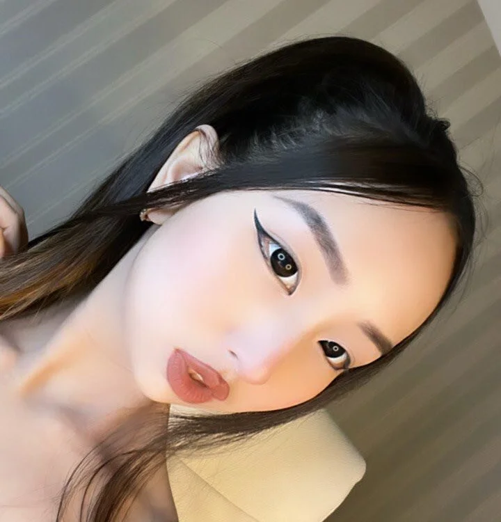 ji_yeeen offline chatrum