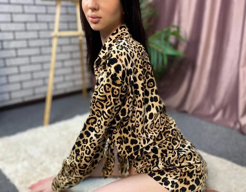 Jess1ca__Moore1's Offline Chat Room