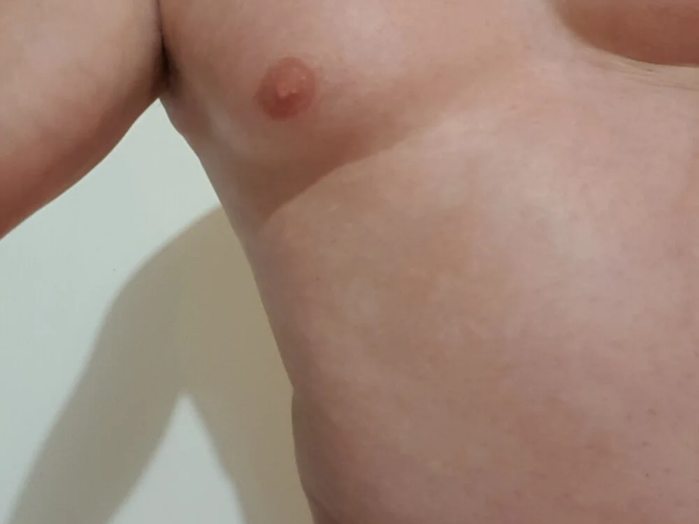 frenchboy9711 離線 XXX 聊天