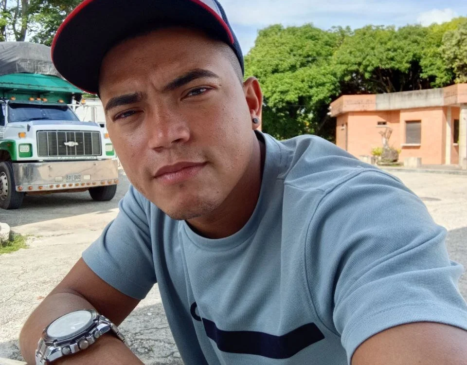 Офлайн-чат XXX alpha_yorley