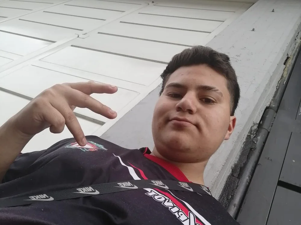 Amir_Mercier offline chatrum