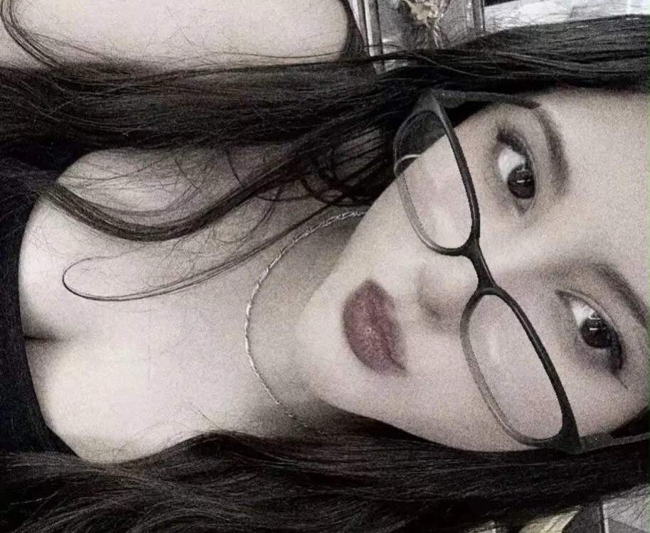 niki_wiesse офлайн XXX чат
