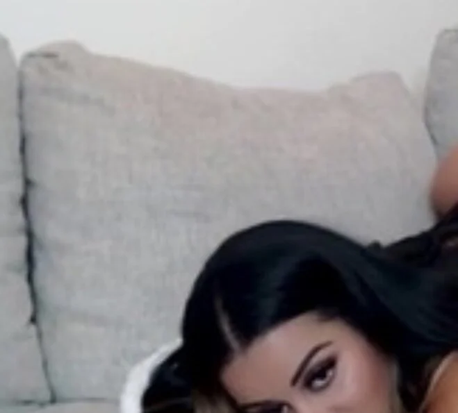 Maria-Summer Chat XXX offline