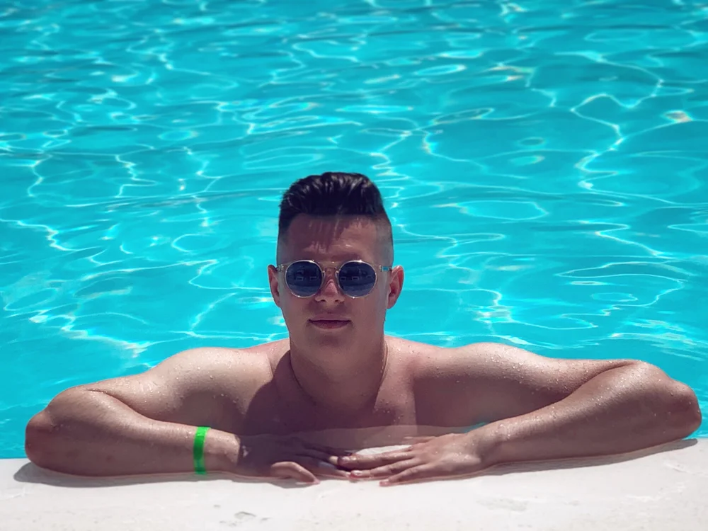 Offline XXX chat asstoysboy