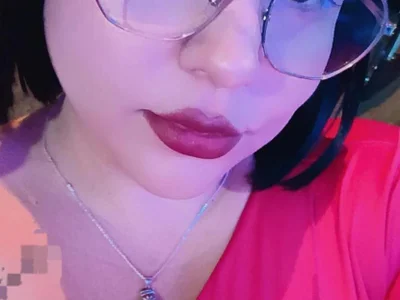 Curvy_sexyvalen - Girl 