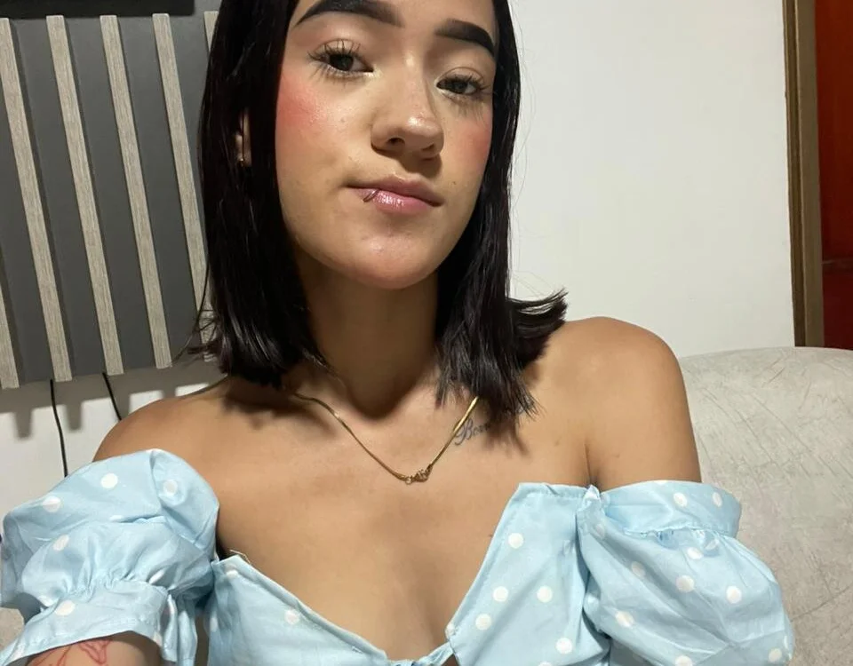 Isabela_Velvet офлайн XXX чат