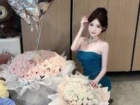 LoveJay520 Adlı Modelin Çevrimdışı Sohbet Odası