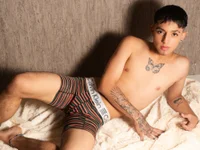 LeoHard__ Chat XXX live