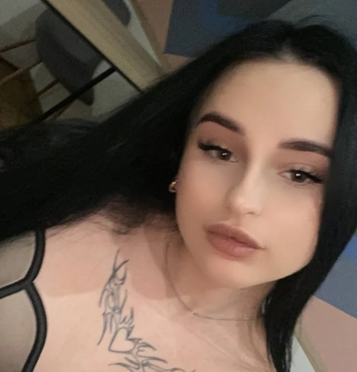 MarisaSue's Offline Chat Room