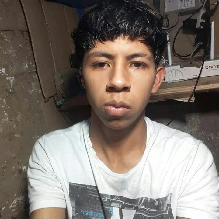 Carlos_Alberto04's Offline XXX Chat