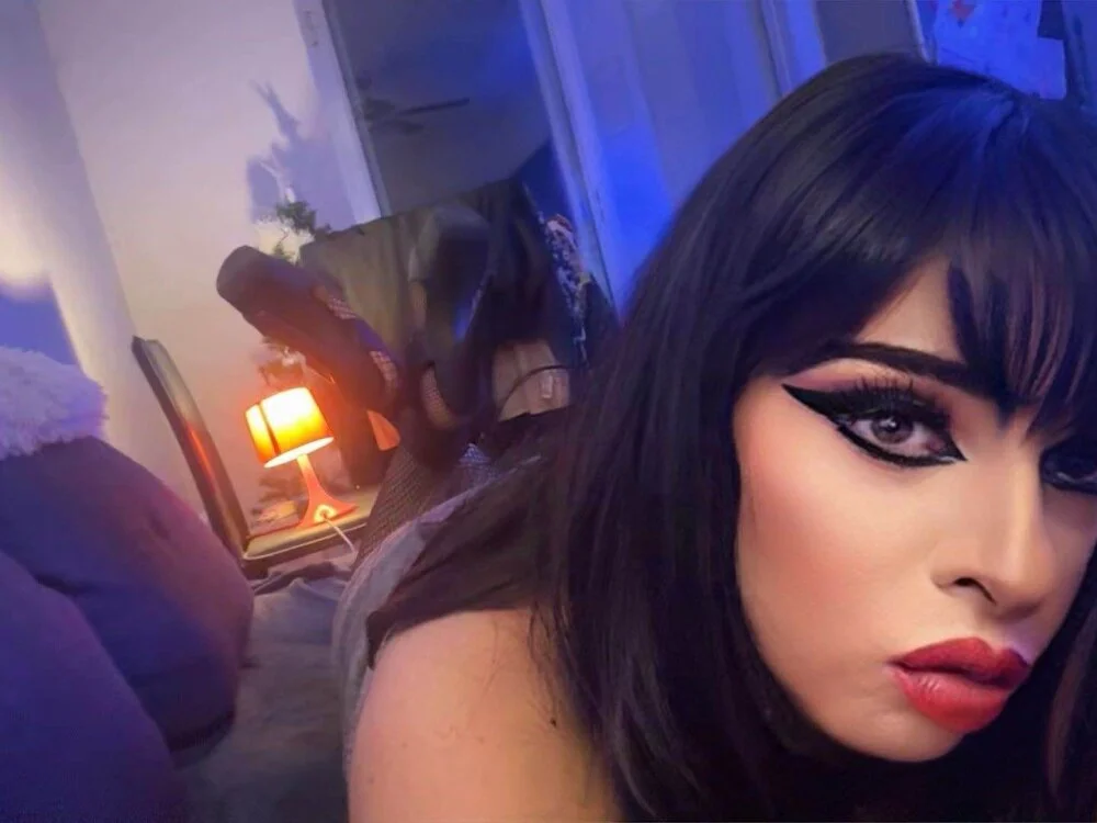 MissNadiaX06 離線 XXX 聊天