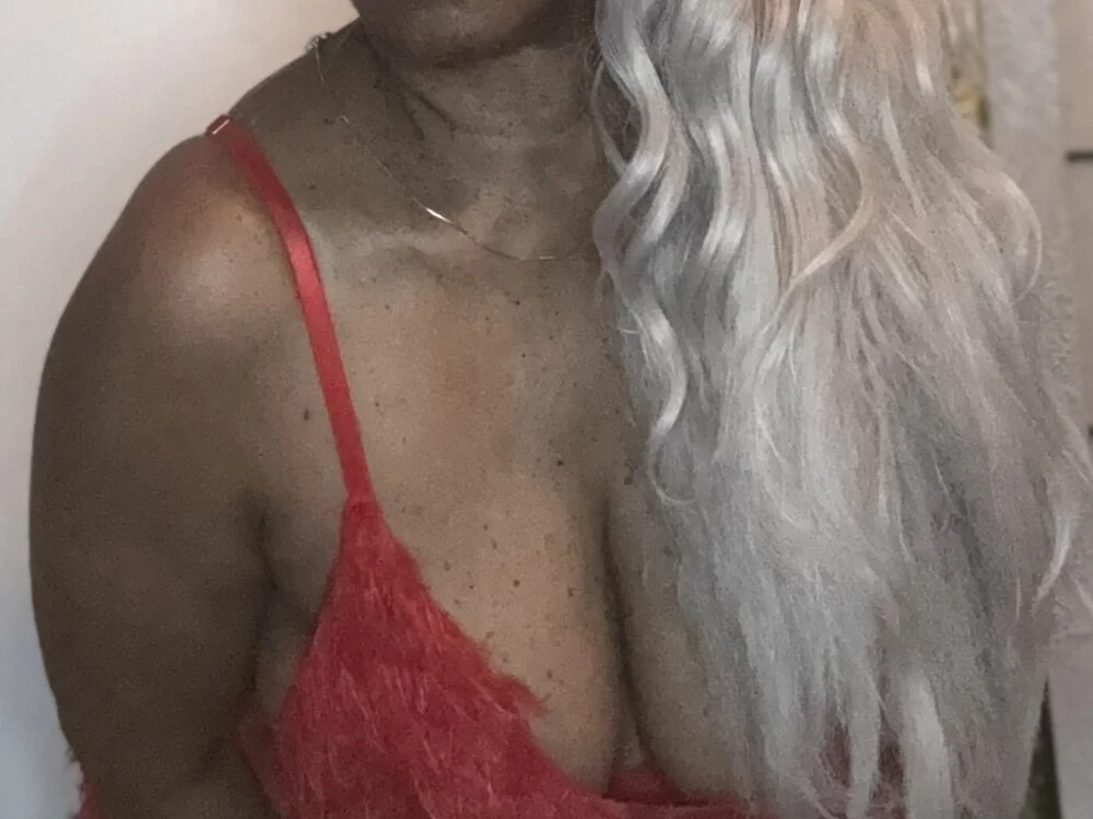 Chatroom XXX hors ligne de BreanaDivine