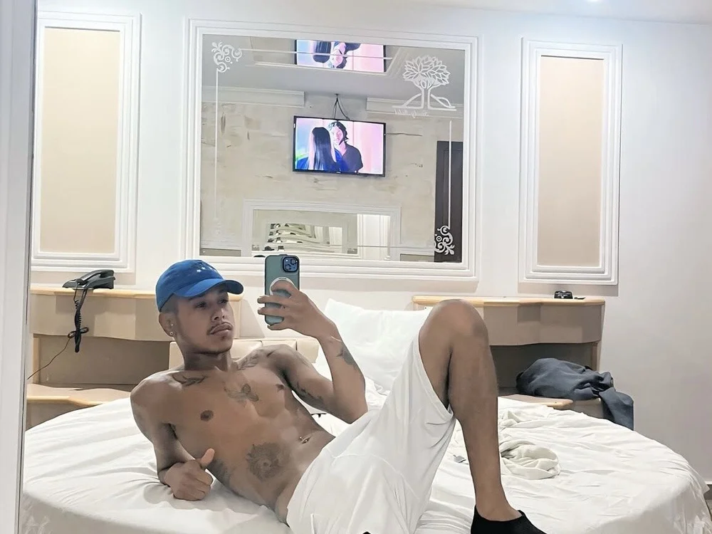 ccaiozito1999 Chat XXX offline