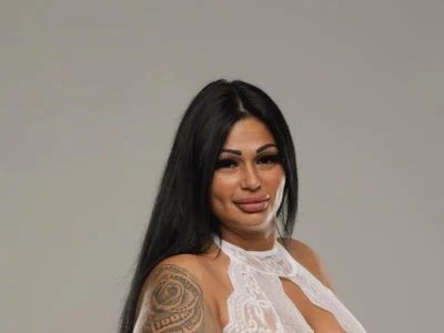 OFFeketeMacska Female Bigass Nude Cam