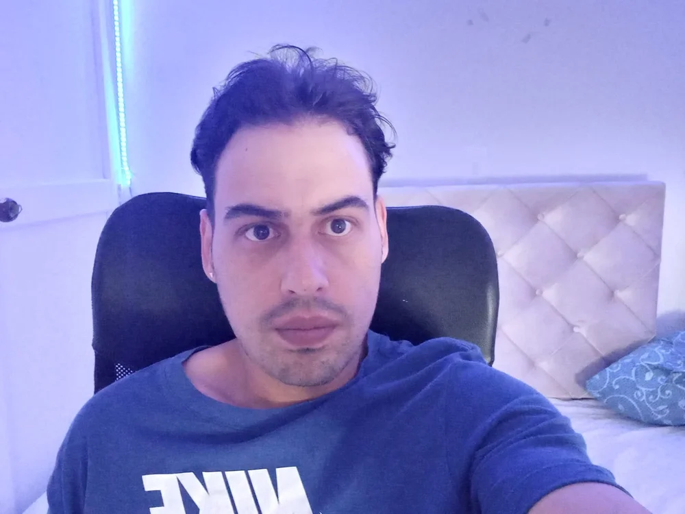 SEAN_MORRIS' Offline Chat Room