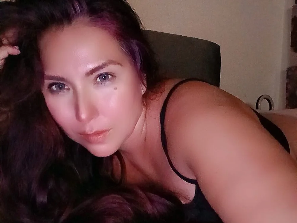 แชท XXX ออฟไลน์ของ evelynmature19